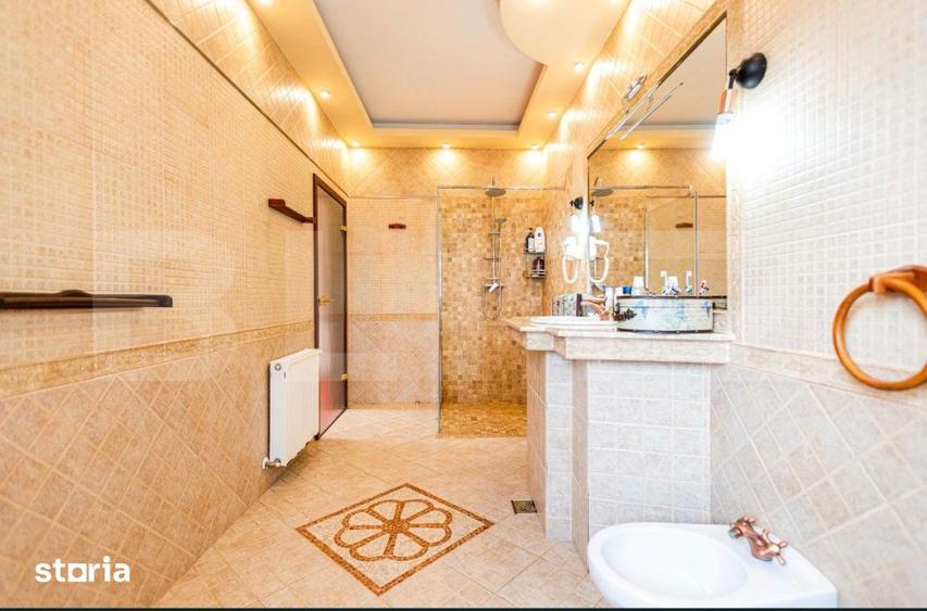 Casă cu 7 camere cu Canalizare în Dumbrăvița
