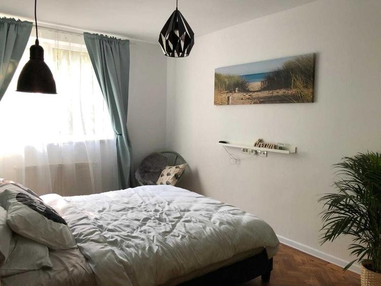 Apartament cu 4 camere decomandat în Drumul Carului