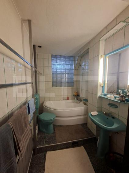 Casă individuală cu 2 camere cu Canalizare în Central