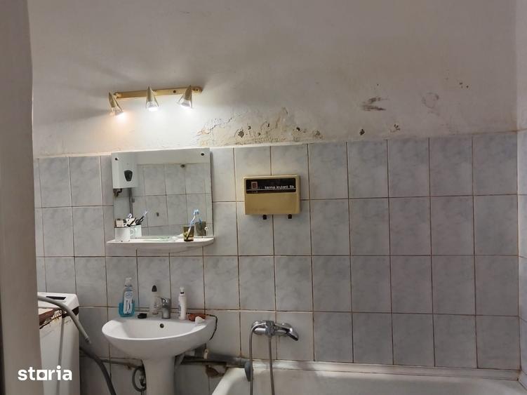 Casă cu 4 camere cu Teren 285 Mp în Central