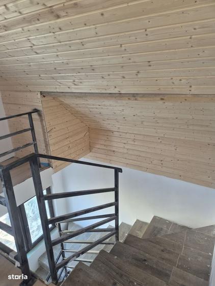 Casă cu 4 camere în Lumina