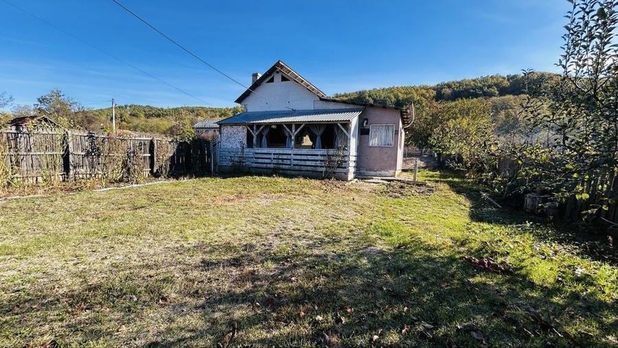 Casă cu 2 camere în Sâmburești