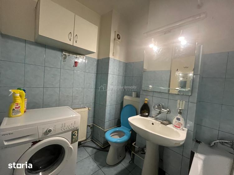 Apartament cu 3 camere semidecomandat în Central
