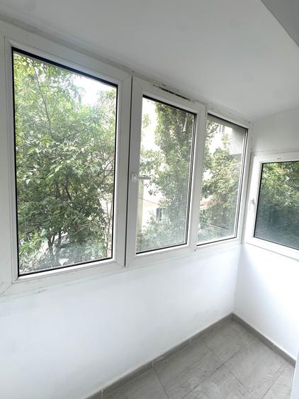 Apartament cu 3 camere semidecomandat în Titan
