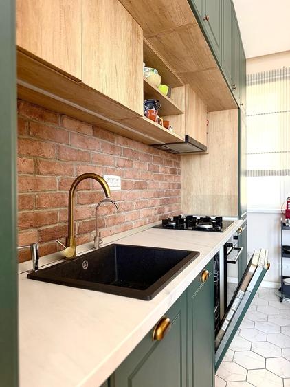 Apartament cu 3 camere semidecomandat în Universitate