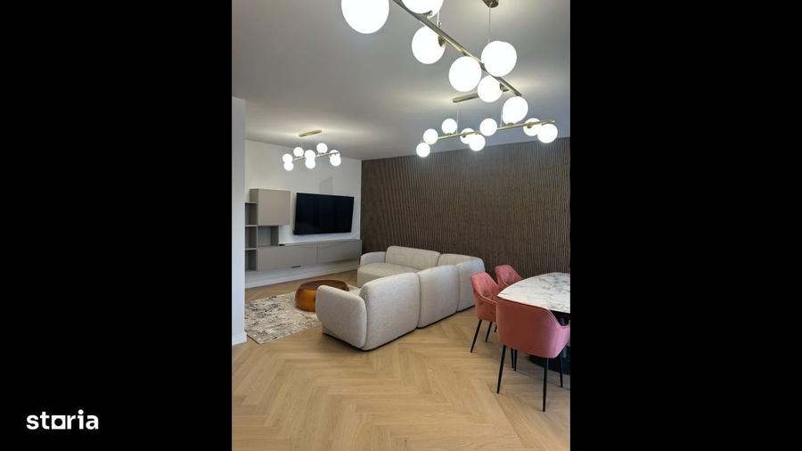 Apartament cu 3 camere decomandat în Central
