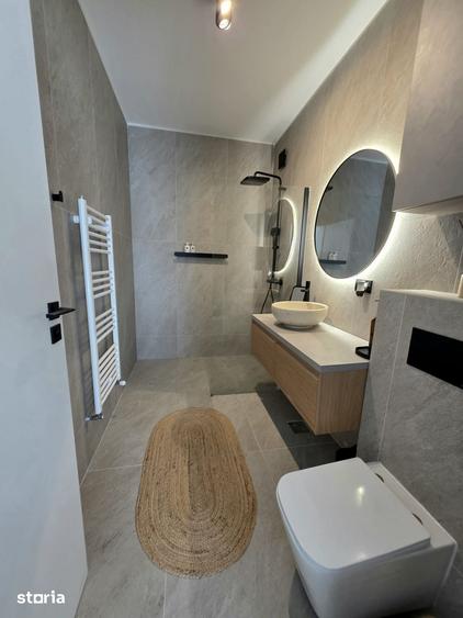 Apartament cu 3 camere, mobilat în Central