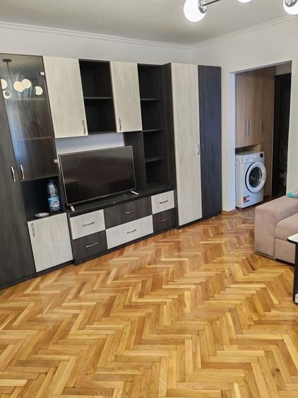 Apartament cu 3 camere în Nufărul