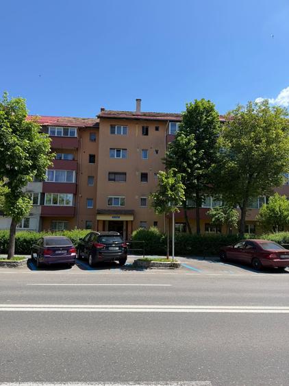 Apartament cu 2 camere decomandat în Noua