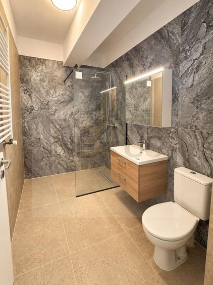 Apartament cu 2 camere semidecomandat, mobilat în Sud