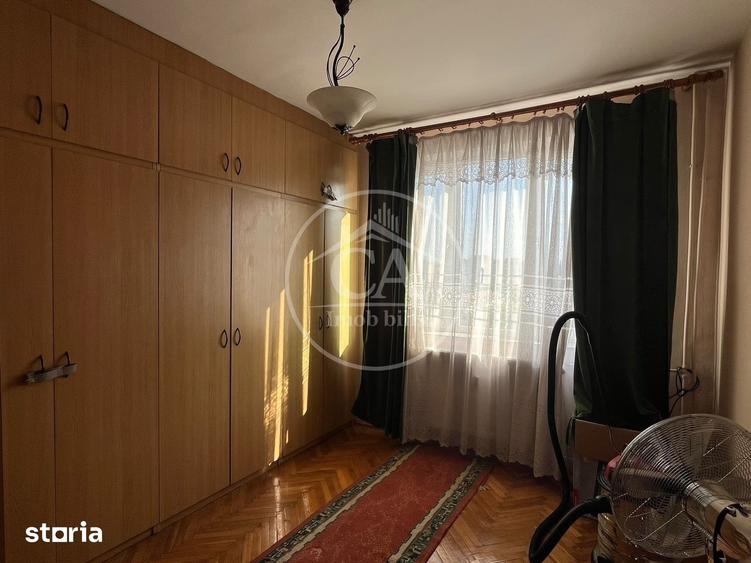 Apartament cu 3 camere decomandat în Rogerius