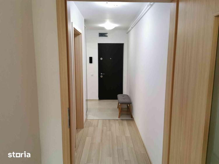 Apartament cu 2 camere decomandat, mobilat în Tractorul
