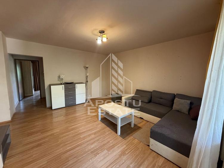 Apartament cu 2 camere semidecomandat în Bucovina