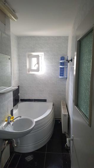 Apartament cu 2 camere decomandat în Gară