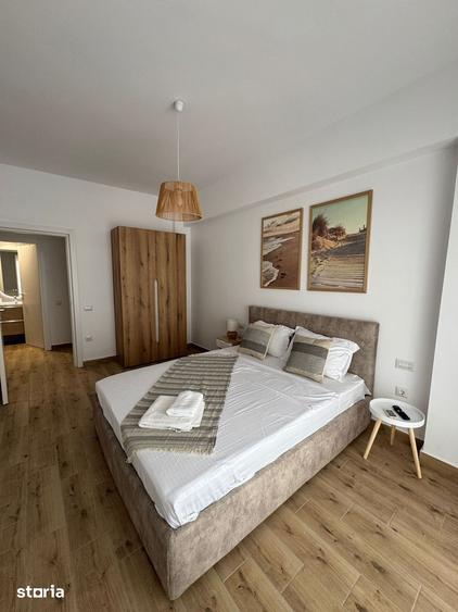 Apartament cu 3 camere, mobilat în Km 4