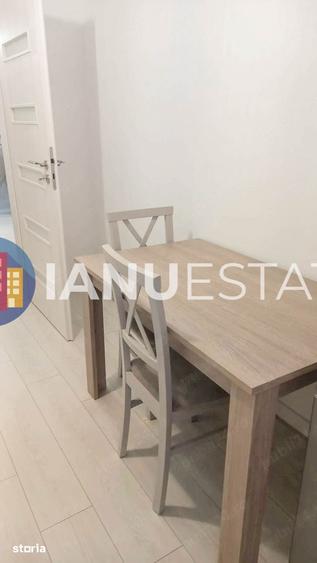 Apartament cu 2 camere decomandat, mobilat în Central