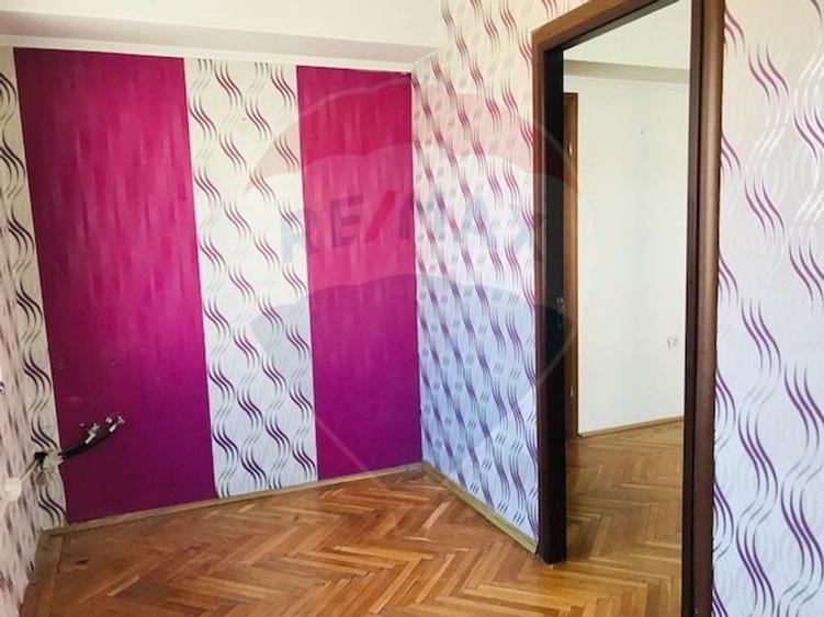 Spațiu comercial, de 150 mp, în Turnișor