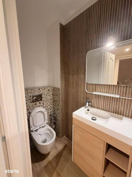 Apartament cu 4 camere în Aviatorilor