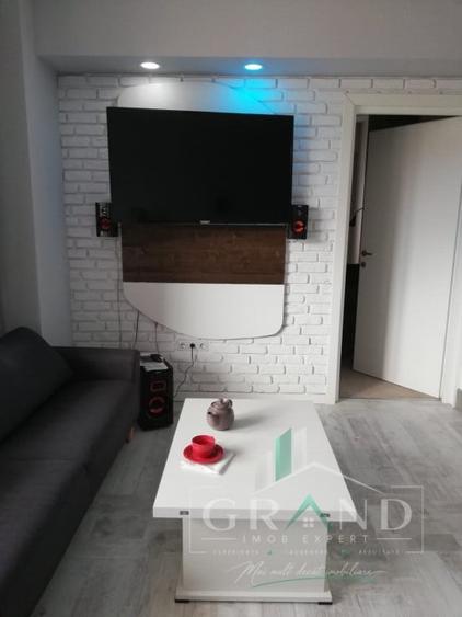 Apartament cu 2 camere semidecomandat, mobilat în Iris