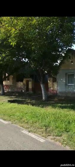 Casă cu 2 camere în Cuvin