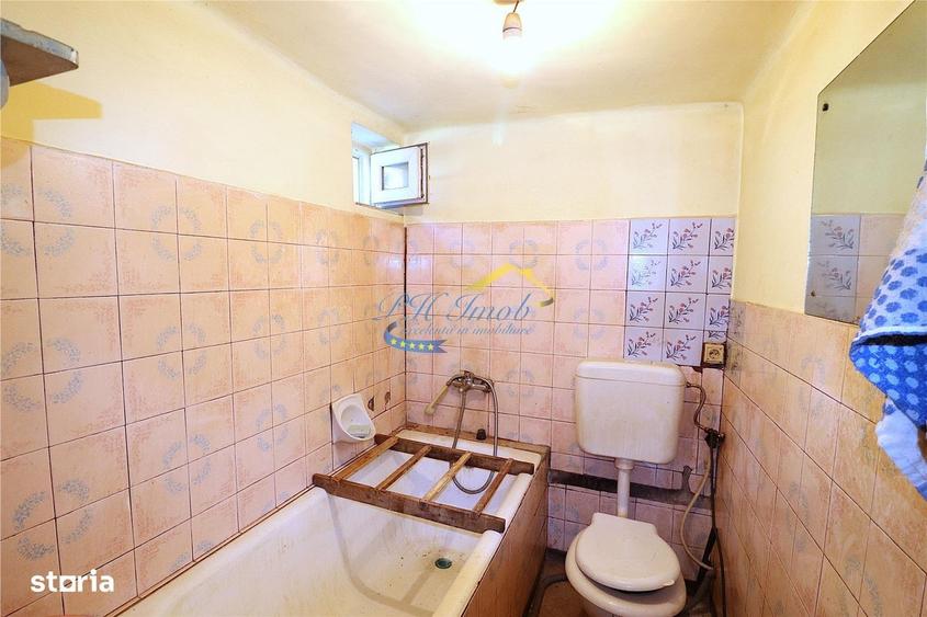 Casă cu 4 camere cu Teren 1014 Mp în Bănești