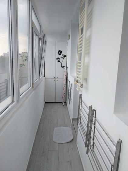 Apartament cu 3 camere decomandat în Drumul Taberei
