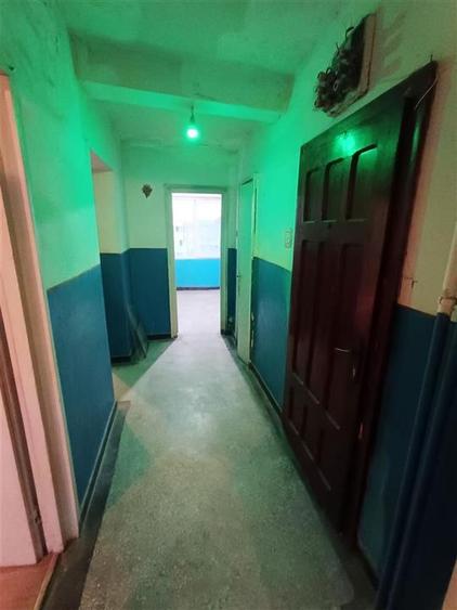 Apartament 3 camere in Moldova Noua - 8