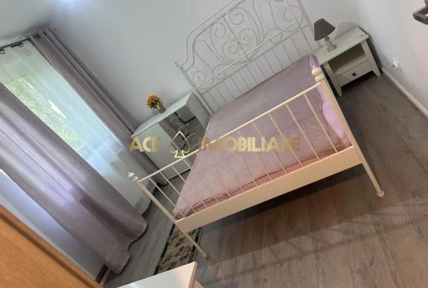 Apartament cu 4 camere decomandat, mobilat în Titan