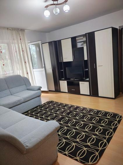 Apartament cu 2 camere semidecomandat în Brazda lui Novac
