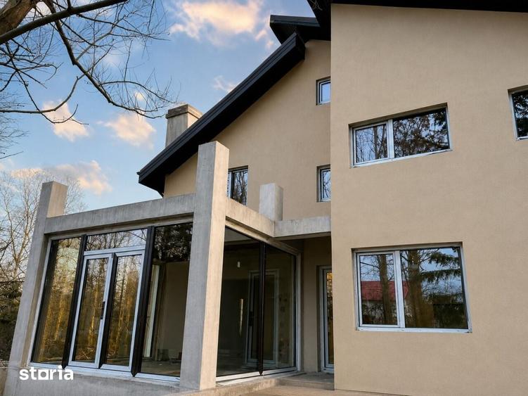 Casă cu 9 camere cu Teren 4000 Mp în Snagov