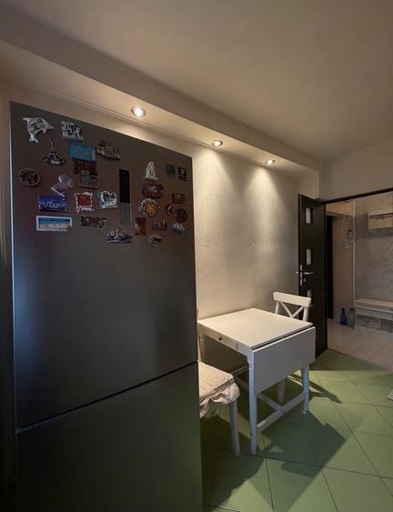 Apartament cu 3 camere decomandat în Dristor