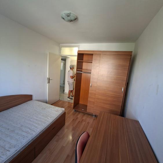 Apartament cu 4 camere decomandat în Mărăști