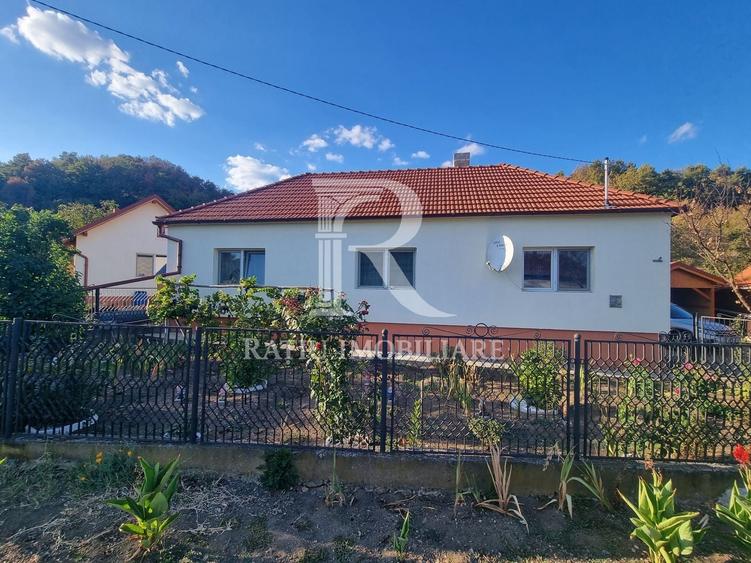 Casă individuală cu 2 camere cu Canalizare în Gurasada