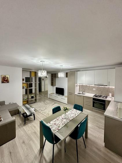 Apartament cu 2 camere decomandat în Florești