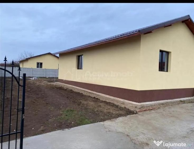Casă cu 3 camere cu Teren 400 Mp în Central