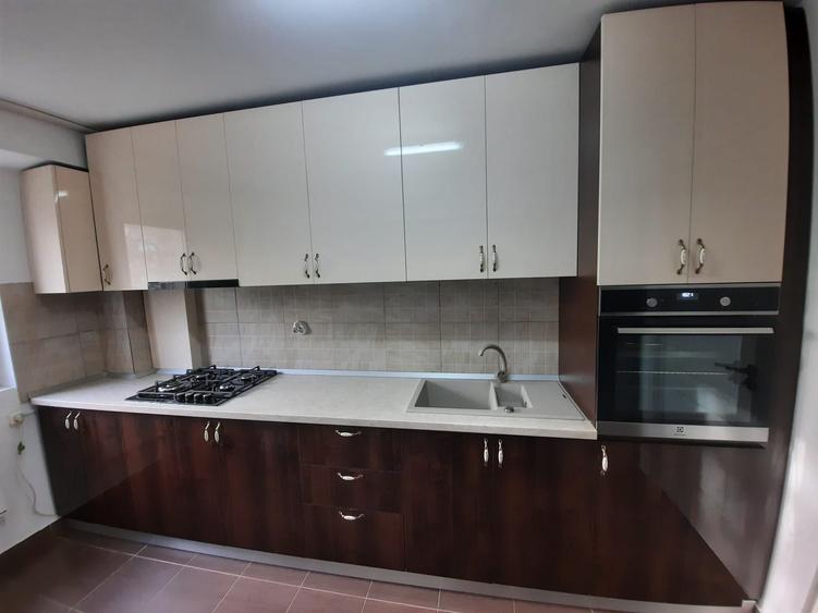 Apartament cu 2 camere decomandat în Exterior Vest