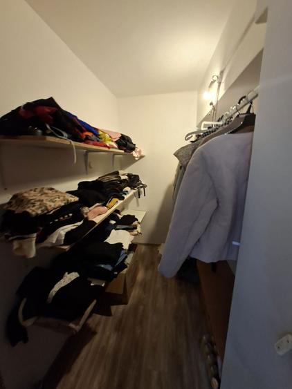 Apartament cu 3 camere decomandat în Exterior Vest