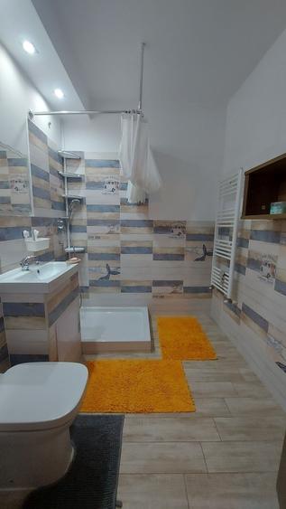 Apartament cu 3 camere decomandat în Popoveni