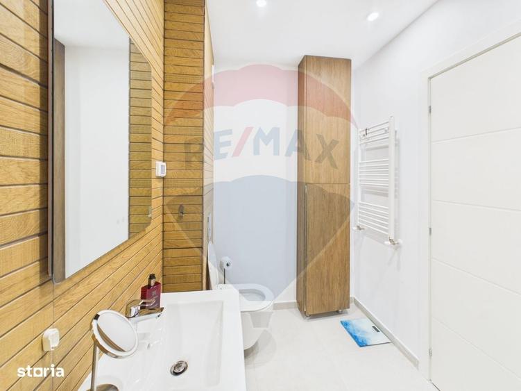 Apartament cu 3 camere decomandat în Fizicienilor