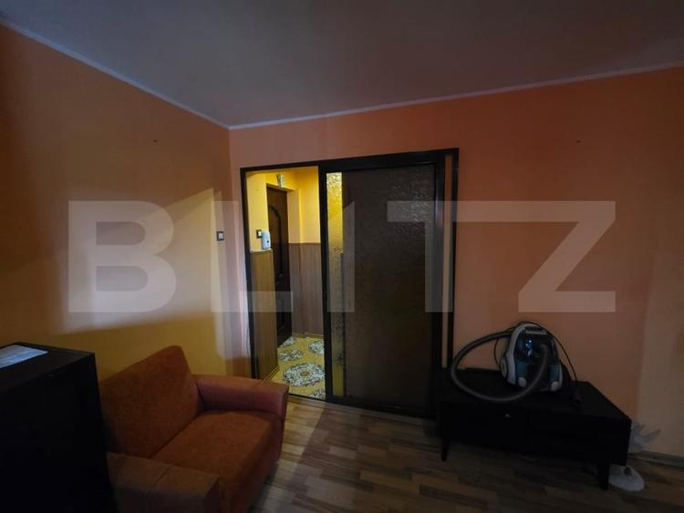 Apartament cu 2 camere semidecomandat, mobilat în Micro 40