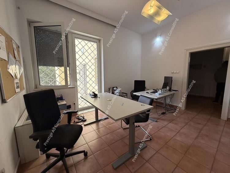 Birou, de 250 mp, în Elisabetin