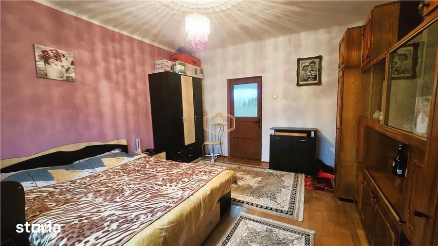 Casă cu 2 camere cu Teren 1528 Mp în Central