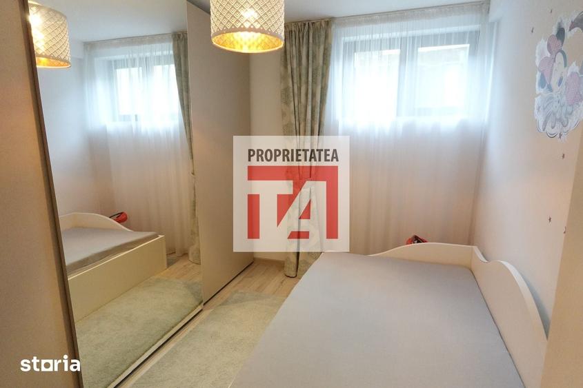 Apartament cu 3 camere decomandat în Valea Roșie