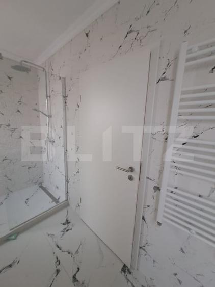 Duplex cu 3 camere cu Canalizare în Sânpetru