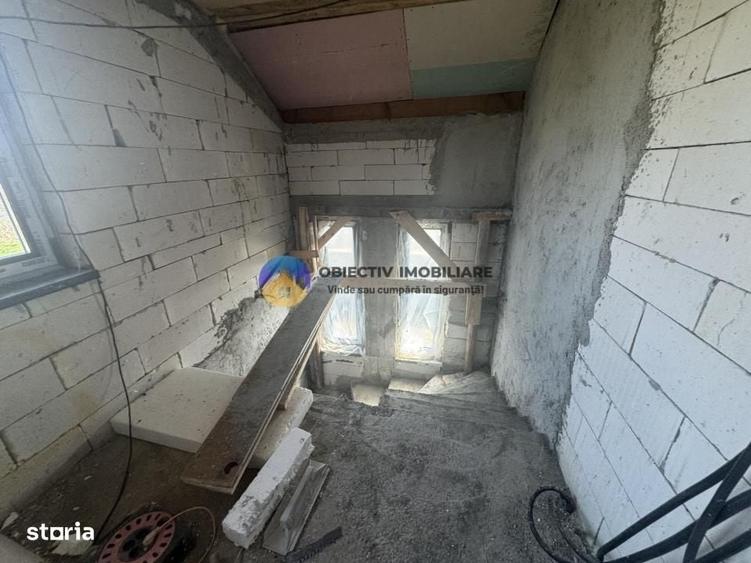 Casă cu 4 camere cu Teren 953 Mp în Gura Văii