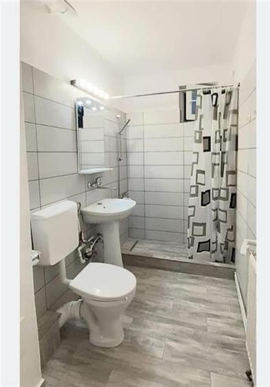 Apartament cu 3 camere semidecomandat în Tudorul Vechi