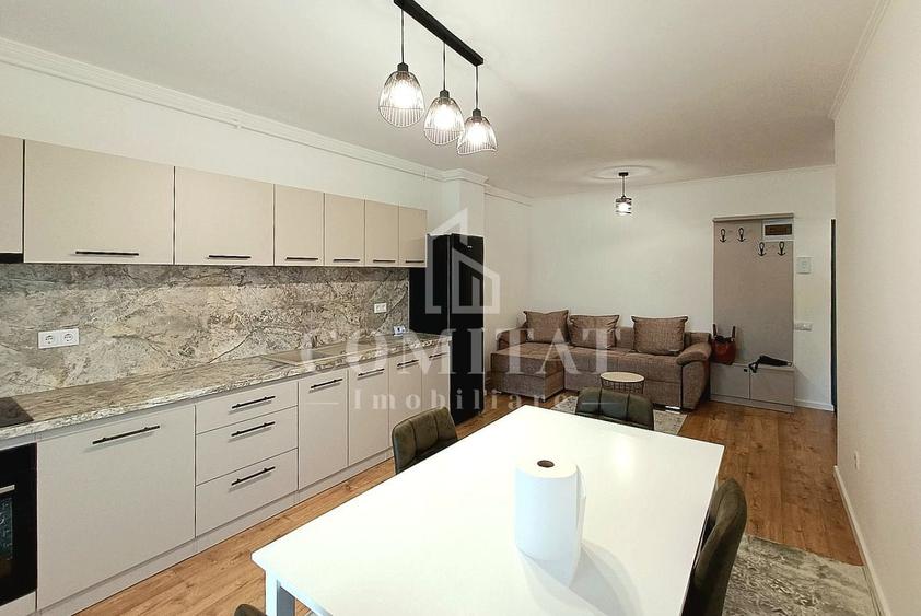 Apartament cu 2 camere semidecomandat, mobilat în Florești