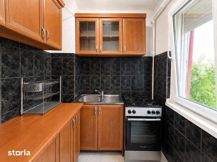 Apartament cu 2 camere nedecomandat, mobilat în Fratelia