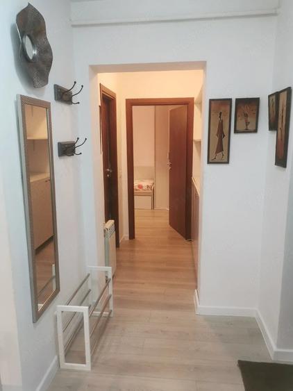 Apartament cu 3 camere decomandat în Florești