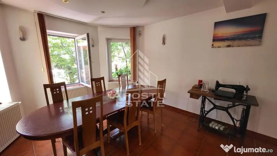 Casă cu 4 camere cu Teren 574 Mp în Aradului
